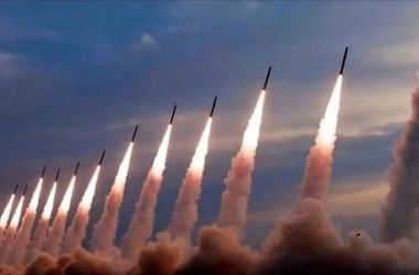 ویدئویی از آماده‌سازی لانچرها و شلیک بالستیک‌های هوافضای سپاه در موج ۵۱