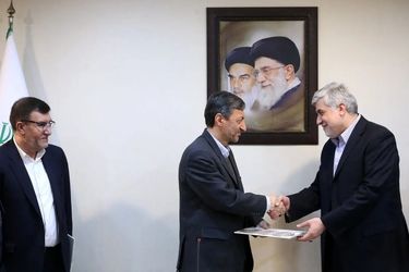 ابهام درباره زنجیره تصمیم‌گیری ستاد اجرایی فرمان حضرت امام (ره)