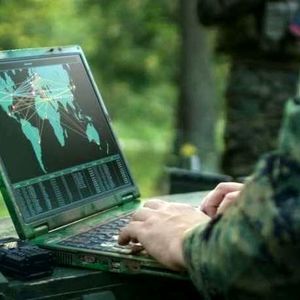 آمریکا: ایران به ما حمله می کند اما نه با موشک و پهپاد
