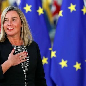 دختر کمونیستی که نمایندگان مجلس ایران را شیفته خود کرد!