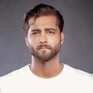 امیر مقاره: هیچوقت بچه پولدار نبودم/ از اول مستاجر بودیم/ ویدئو