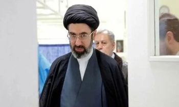 تصاویر دیده نشده از مجتبی‌ خامنه‌ای در جبهه