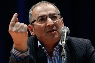 صادق زیباکلام: من اگر جای نظام بودم، می‌ترسیدم/ ویدئو