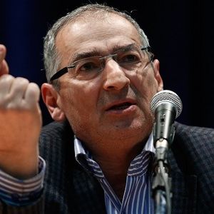 صادق زیباکلام: من اگر جای نظام بودم، می‌ترسیدم/ ویدئو