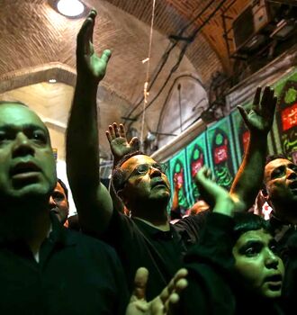 تصاویر عزاداری ظهر تاسوعا در بازار تهران