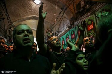 تصاویر عزاداری ظهر تاسوعا در بازار تهران