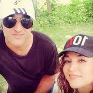 خواهر پژمان جمشیدی: برادرم چند روزی به کانادا آمده تا کنار من، پدرم و برادرم باشد