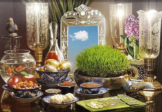 با چشمانی اشک‌آلود ما باز هم نوروز را در آغوش می‌کشیم