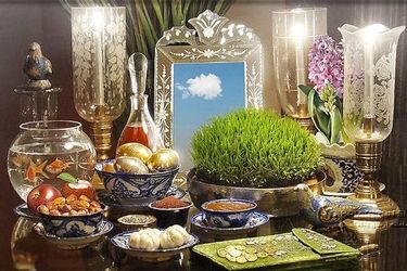 با چشمانی اشک‌آلود ما باز هم نوروز را در آغوش می‌کشیم