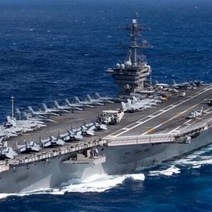 تا چه اندازه می‌توان به یک ناو هواپیمابر نزدیک شد؟