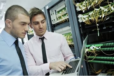 چرا 80٪ دیتاسنتر های شرکت های ایرانی «بمب ساعتی» هستند؟ + راهنمای خنثی سازی آن