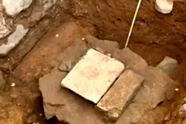 «سنگ پادشاهی» 500 ساله از «فاضلاب» بیرون آمد 