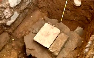 «سنگ پادشاهی» 500 ساله از «فاضلاب» بیرون آمد 