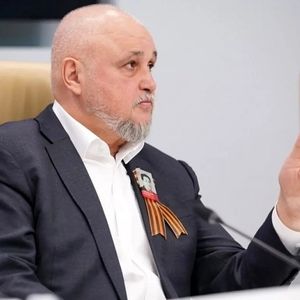 خرید آجیل توسط وزیر انرژی روسیه در تهران/ ویدئو