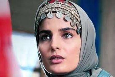 تیپ و چهره غزاله اکرمی در تمرین تیم بولینگ هنرمندان