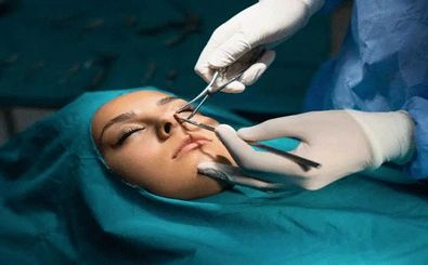 مرگ زن جوان زیر تیغ عمل بینی در کلینیک معروف