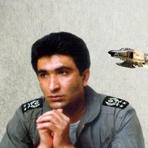«شهید عباس دوران» در روز فارغ التحصیلی خلبانی در آمریکا