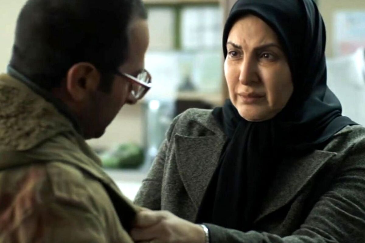 «توران» سریال لحظه گرگ و میش در کنار عمو پورنگ/ عکس