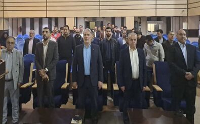 نشستی تحت عنوان آغاز سال با اقتدار ، با پرسنل شهرداری 
