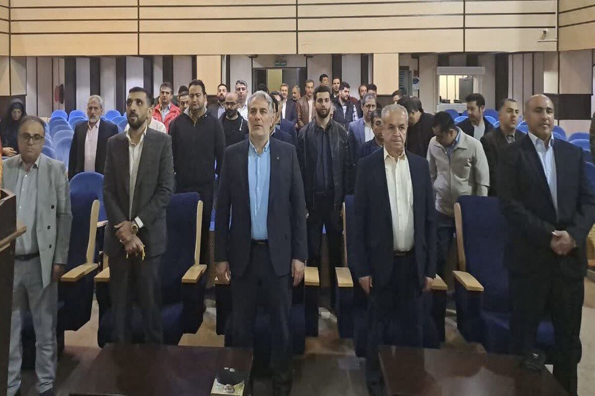 نشستی تحت عنوان آغاز سال با اقتدار ، با پرسنل شهرداری 
