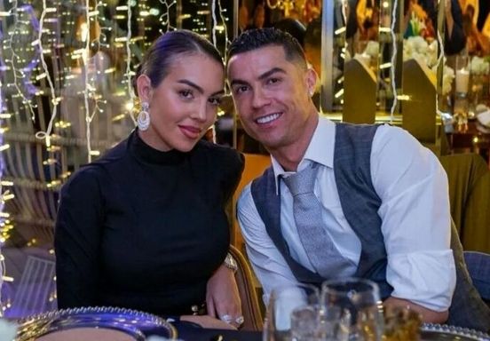 درخشش چند میلیاردی رونالدو و جورجینا روی فرمان بوگاتی/ عکس