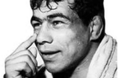 تختی در لباس کارگری شرکت نفت مسجدسلیمان/ عکس