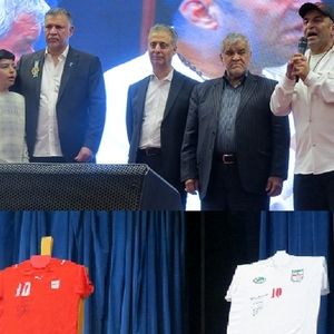 کفش و پیراهن علی دایی، ۸ میلیارد فروش رفت/ ویدئو