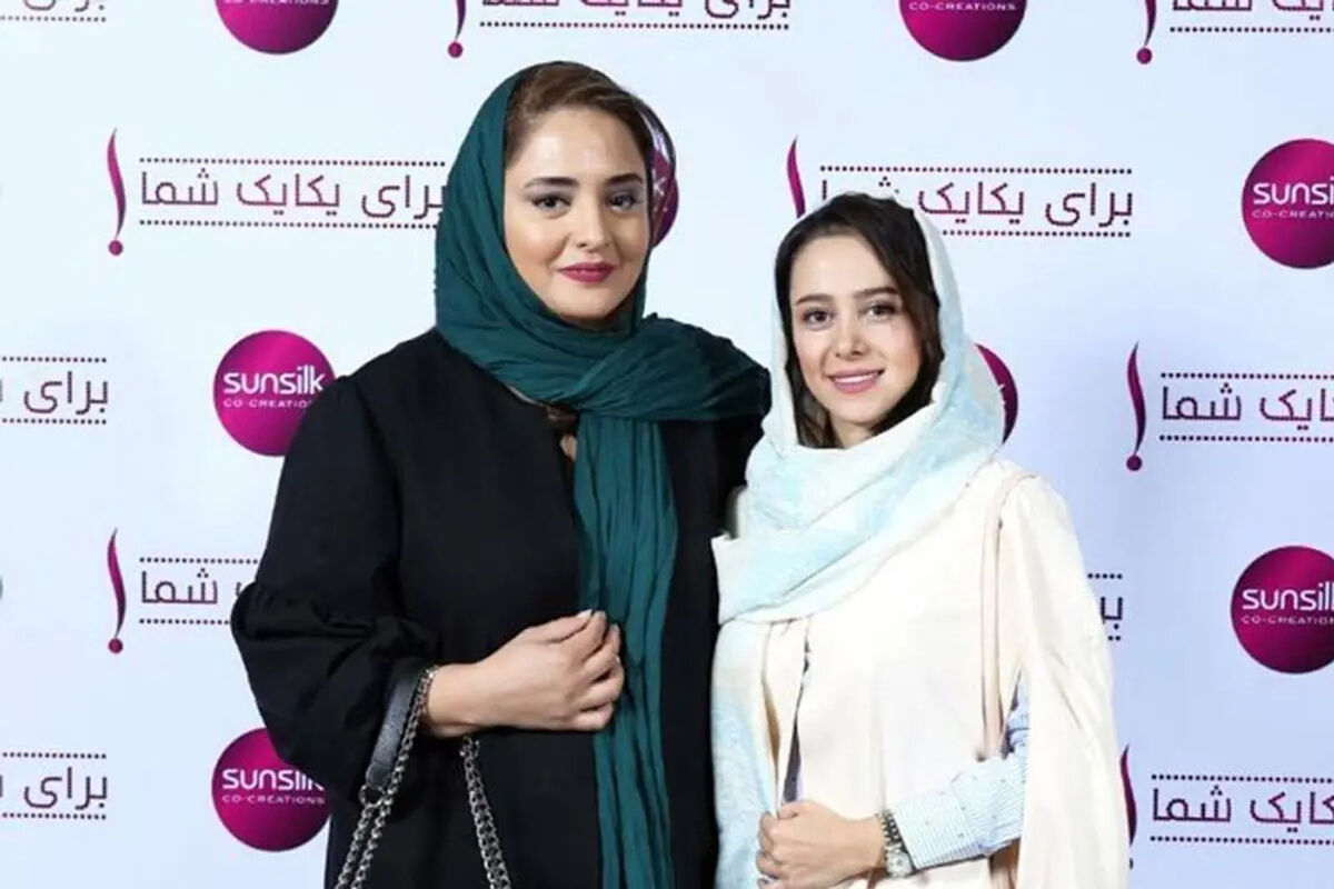 ژست عجیب الناز حبیبی در آغوش نرگس محمدی/ عکس