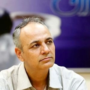 انتقاد تند زیدآبادی از حدادیان؛ چه کاره‌ای؟