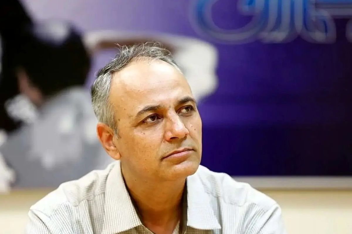 انتقاد تند زیدآبادی از حدادیان؛ چه کاره‌ای؟