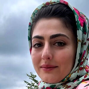 عکس‌هایی جدید از انیس سریال سوجان