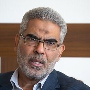 نماینده مجلس: دشمن بازار ارز را کنترل می‌کند/ موج جدید تورم در راه است