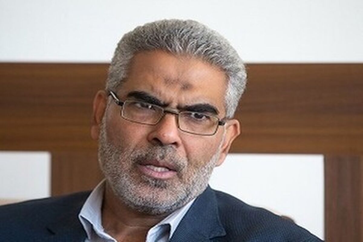 نماینده مجلس: دشمن بازار ارز را کنترل می‌کند/ موج جدید تورم در راه است