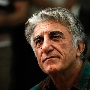 تصویری از رضا کیانیان در کنار همسر و پسرش