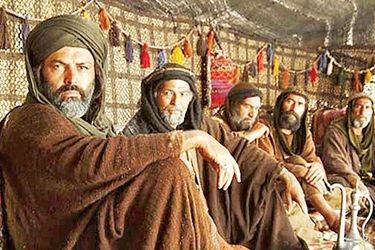 تصویری از حضور بازیگر مختارنامه در میان امدادگران