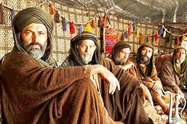 تصویری از حضور بازیگر مختارنامه در میان امدادگران