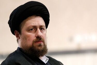 انتشار عکسی از چهره گریان سید حسن خمینی