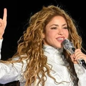 شکیرا نامزد جدید خود را معرفی کرد