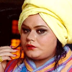 فیلم رقص بامزه اکبر عبدی وقتی جوان و تپل بود