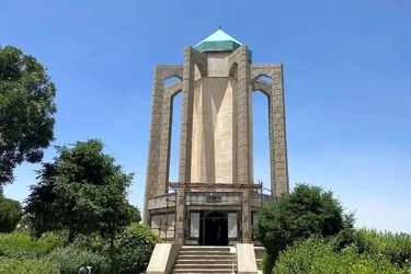 آرامگاه باباطاهر در پی موج انفجار آسیب دید