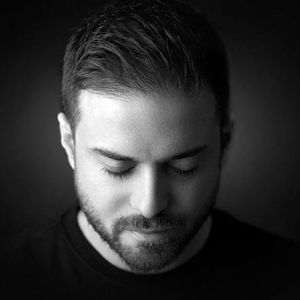 بابک جهانبخش در کنسرتش: بخاطر اعتراضات مردم، آهنگ شاد نمی خوانم/ ویدئو