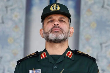 اولین تصویر از سردار احمد وحیدی پس از جنگ