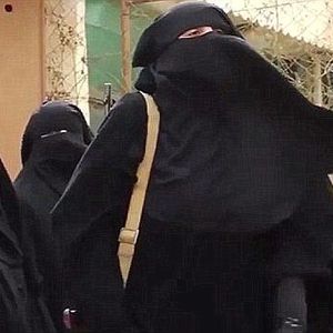 زنان گازگیر داعش دختربچه ای را انقدر گاز گرفتند تا کشته شد