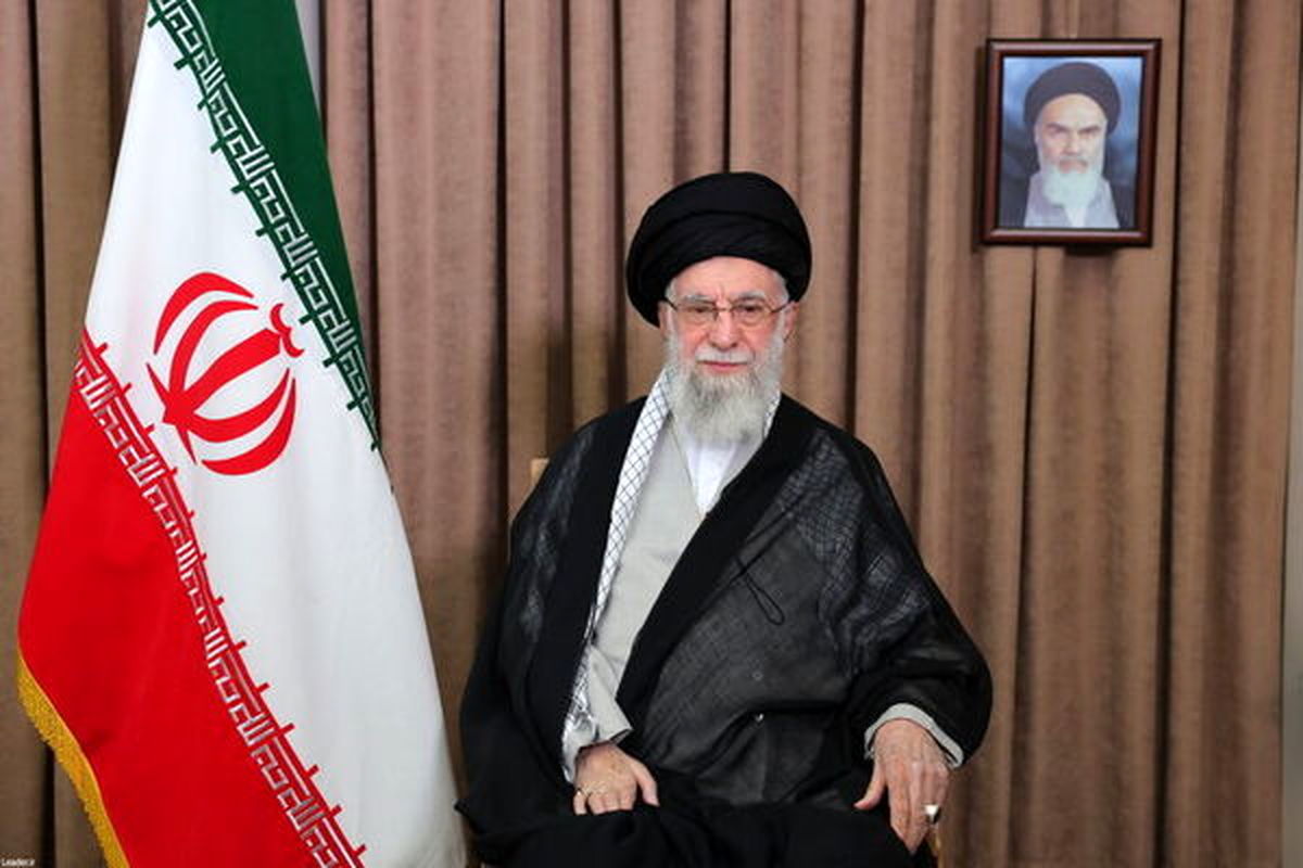 رهبر انقلاب: تبریک به ملت ایران/ رژیم صهیونی در زیر ضربات جمهوری اسلامی تقریباً لِه شد