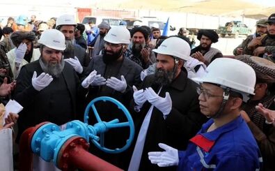 طالبان و امید به کسب ثروت از طریق نفت/ چین؛ آماده نفوذ در افغانستان/ میادین نفتی آمو طالبان را قدرتمند می کند یا به نابودی اش منجر می شود؟