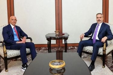 راز کفش‌های فرستاده آمریکا/ چه چیزی پنهان شده بود؟ 