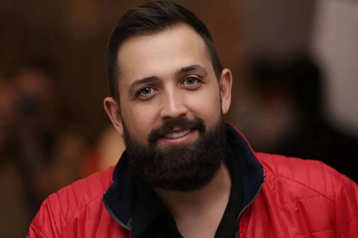 حضور پرحاشیه محسن افشانی در یک جلسه دولتی/ عکس