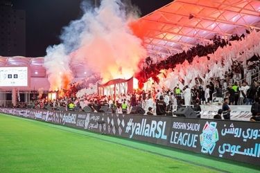 فوتبالیست مشهور ایرانی به‌خاطر حمل کوکائین دستگیر شد!