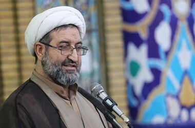 اظهارات عجیب یک امام جمعه درباره کافه‌رفتن دختران/  ویدئو