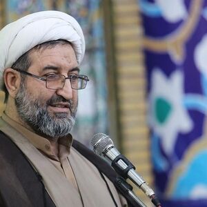 اظهارات عجیب یک امام جمعه درباره کافه‌رفتن دختران/  ویدئو